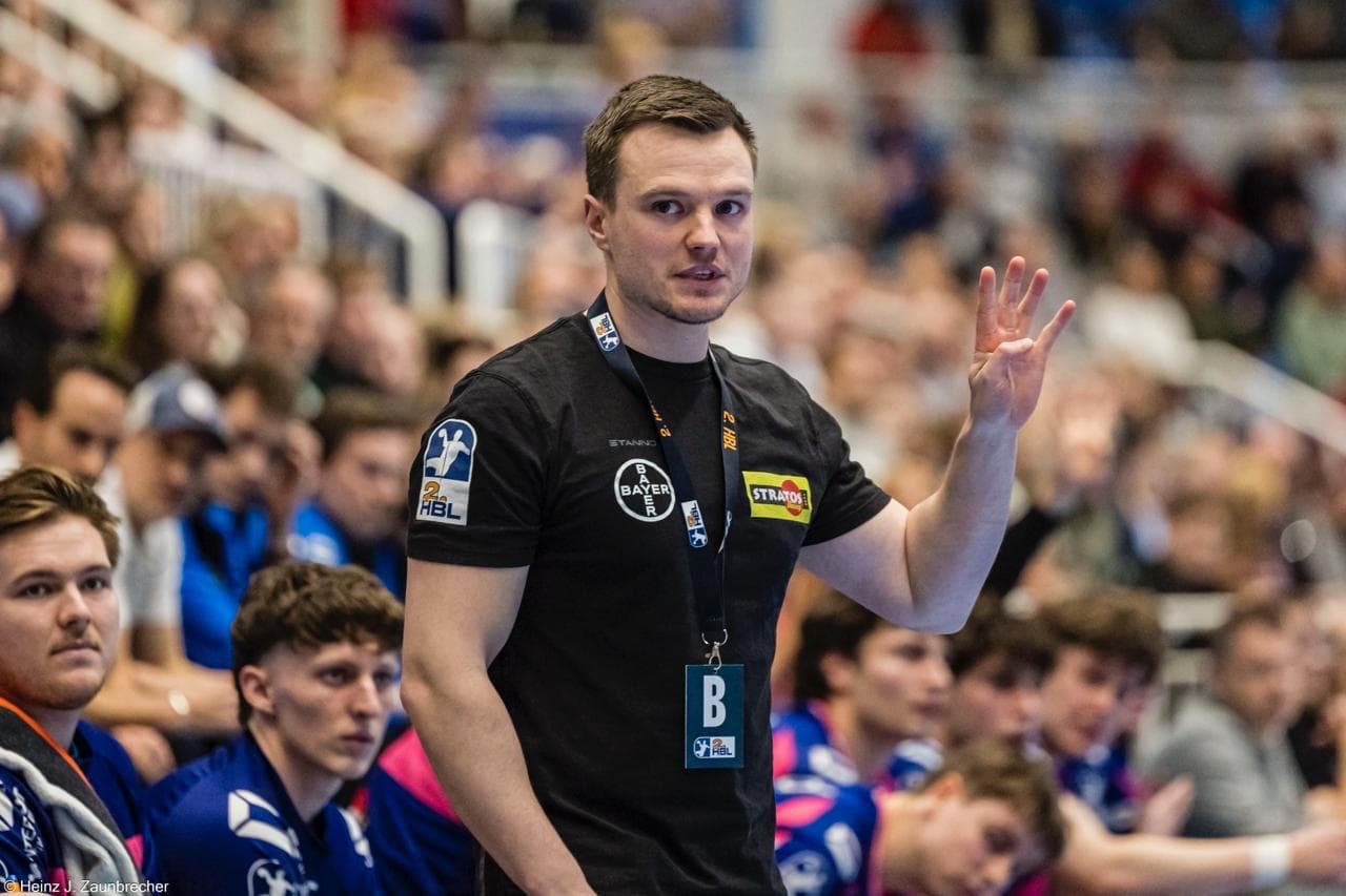 JULIAN BAUER BLEIBT BIS 2030 BEIM TSV BAYER DORMAGEN